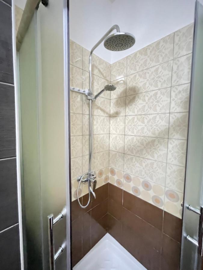 Mediterranean Sea Apartment City Center Durres Ngoại thất bức ảnh